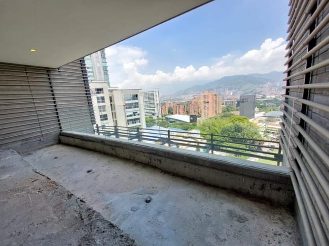Local en arriendo en Milla De Oro, Medellín, 670 m² · foto 3 de 14