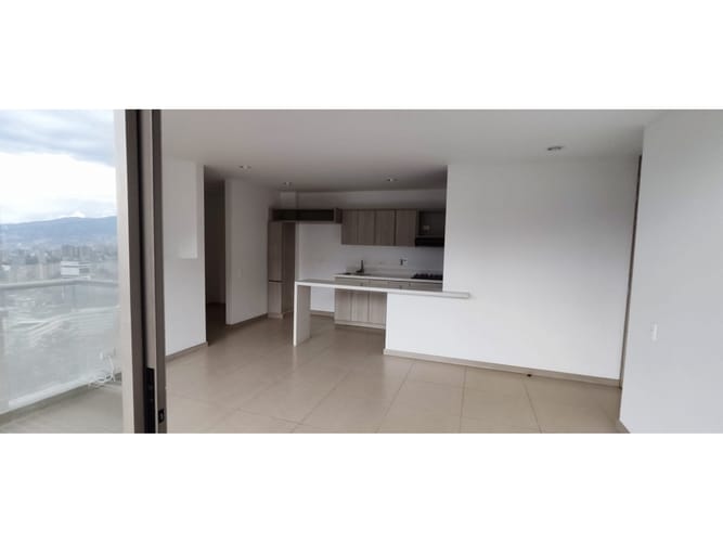 Apartamento de 3 alcobas en arriendo en Vía Las Palmas, Medellín, 90 m² · foto 3 de 24