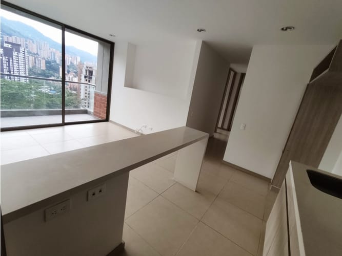Apartamento de 3 alcobas en arriendo en Vía Las Palmas, Medellín, 90 m² · foto 4 de 24
