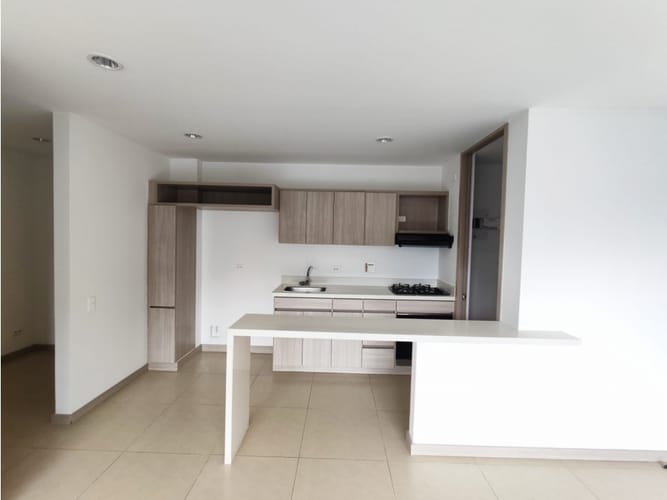 Apartamento de 3 alcobas en arriendo en Vía Las Palmas, Medellín, 90 m² · foto 5 de 24