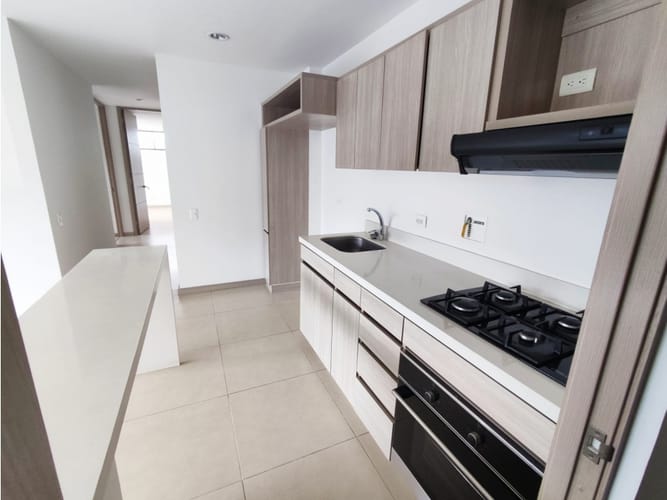 Apartamento de 3 alcobas en arriendo en Vía Las Palmas, Medellín, 90 m² · foto 8 de 24