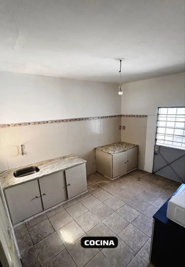 Alquiler Casa Planta Baja 3 Dormitorios Patio Con Parrillero Sin Gastos Comunes En La Blanqueada · Foto 4