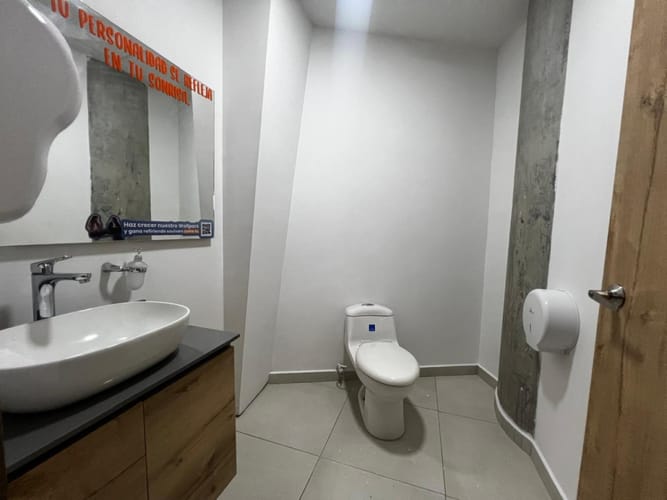 Oficina en arriendo en Las Palmas, Medellín, 366 m² · foto 11 de 22