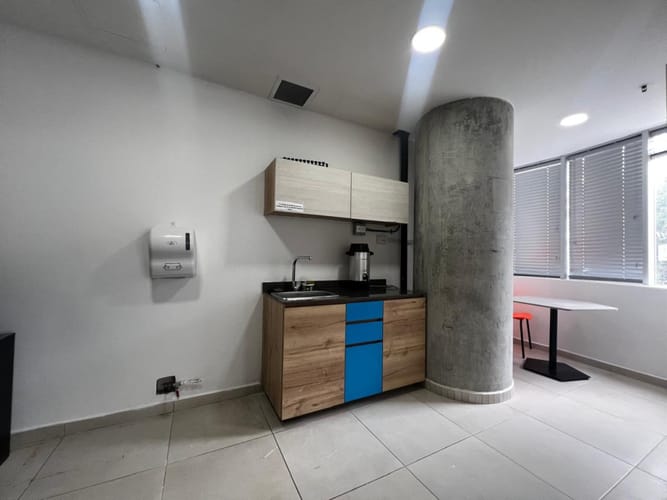 Oficina en arriendo en Las Palmas, Medellín, 366 m² · foto 21 de 22
