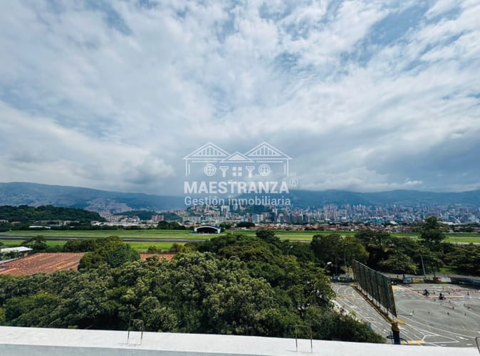 Local en arriendo en San Bernardo, Medellín, 1800 m² · foto 4 de 11