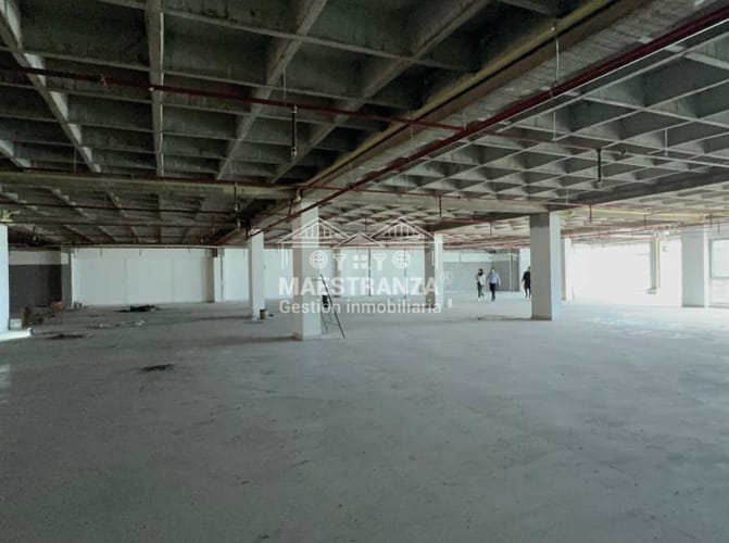 Local en arriendo en San Bernardo, Medellín, 1800 m² · foto 5 de 11