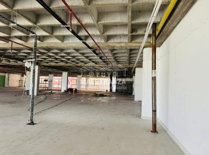 Local en arriendo en San Bernardo, Medellín, 1800 m² · foto 8 de 11