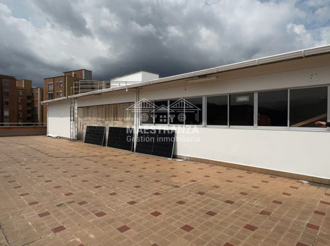 Local en arriendo en San Bernardo, Medellín, 1800 m² · foto 10 de 11
