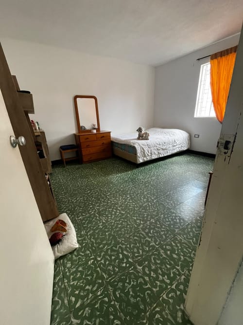 Casa de 5 alcobas en venta en La Victoria, Bucaramanga, 183 m² · foto 2 de 11