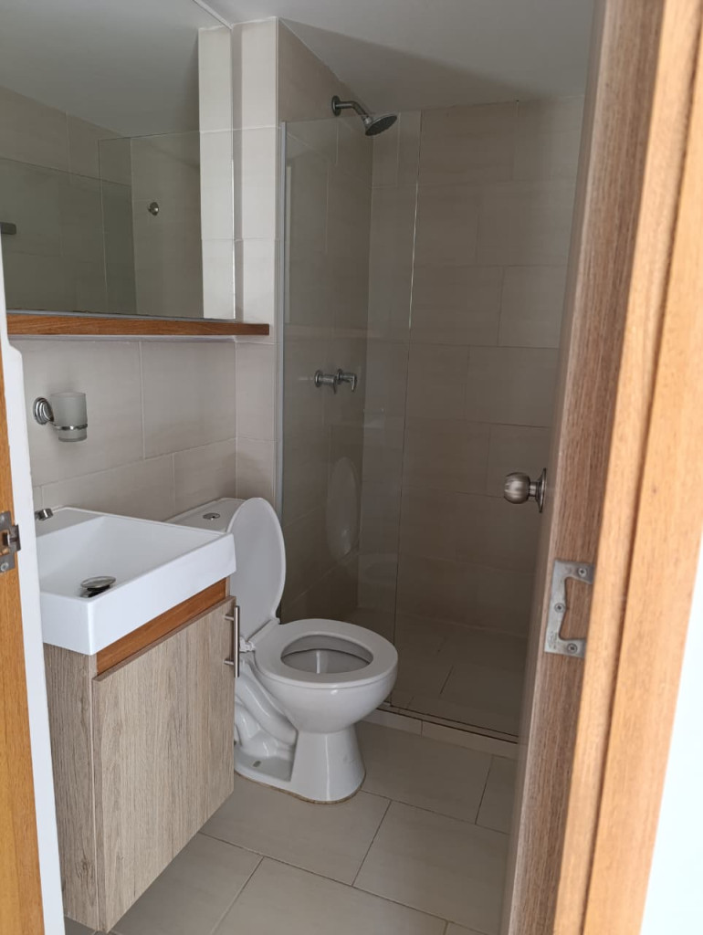 Apartamento en arriendo en Centro, Rionegro · foto 5 de 9
