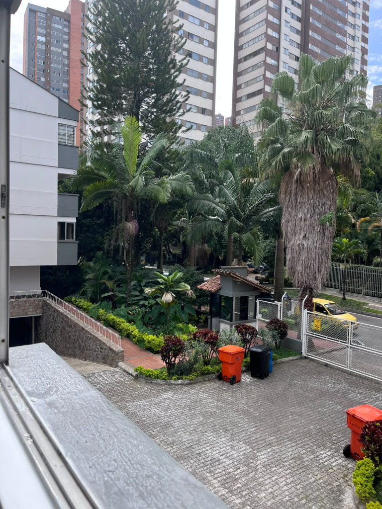 Apartamento en venta en El Poblado, Medellín · foto 8 de 10