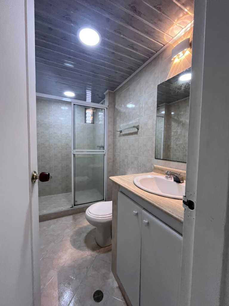 Apartamento en venta en El Poblado, Medellín · foto 9 de 10