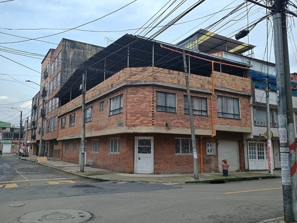 Apartamento en arriendo en La Española, Bogotá · foto 6 de 9