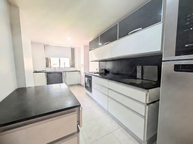 Apartamento de 3 alcobas en venta en El Poblado, Medellín, 120 m² · foto 4 de 10