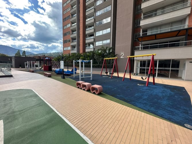 Apartamento de 3 alcobas en venta en Colasania, Medellín, 88 m² · foto 11 de 11
