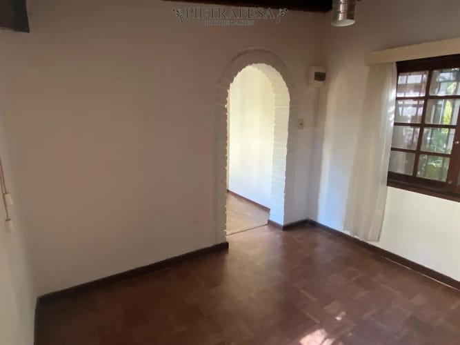 Casa en alquiler, 3 dormitorios, 1 baño, patio, cochera. Punta Gorda. · Foto 3