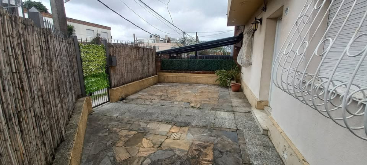 Alquiler Casa 2 Dormitorios Patio Con Parrillero Sin Gastos Comunes En Malvin · Foto 2