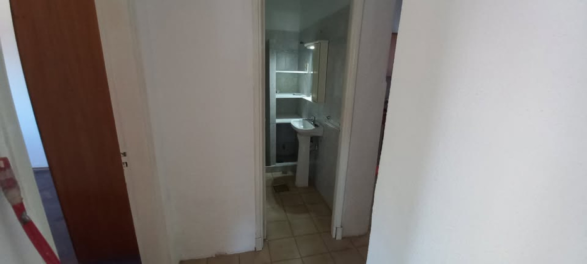 Alquiler Casa 2 Dormitorios Patio Con Parrillero Sin Gastos Comunes En Malvin · Foto 7