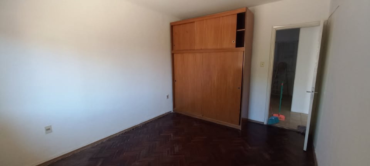 Alquiler Casa 2 Dormitorios Patio Con Parrillero Sin Gastos Comunes En Malvin · Foto 10