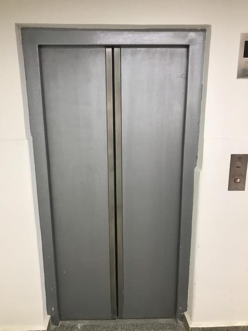 Edificio en venta en La Candelaria, Medellín, 2495 m² · foto 6 de 13