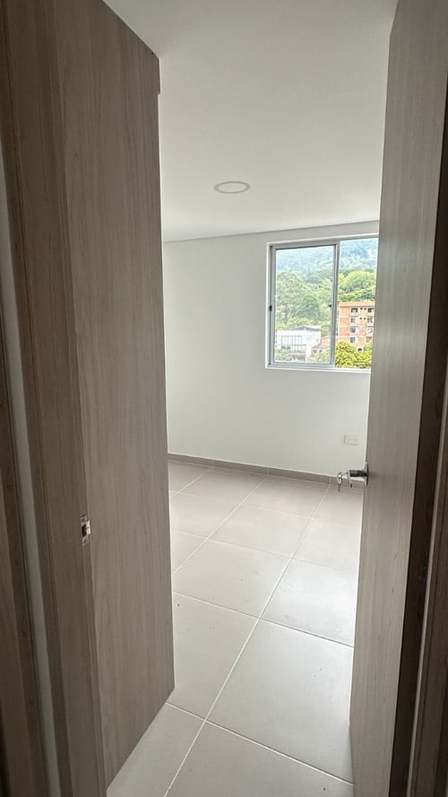 Apartamento de 3 alcobas en venta en Poblado Del Sur, La Estrella, 75 m² · foto 8 de 17