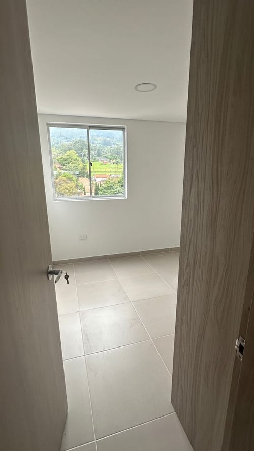 Apartamento de 3 alcobas en venta en Poblado Del Sur, La Estrella, 75 m² · foto 9 de 17