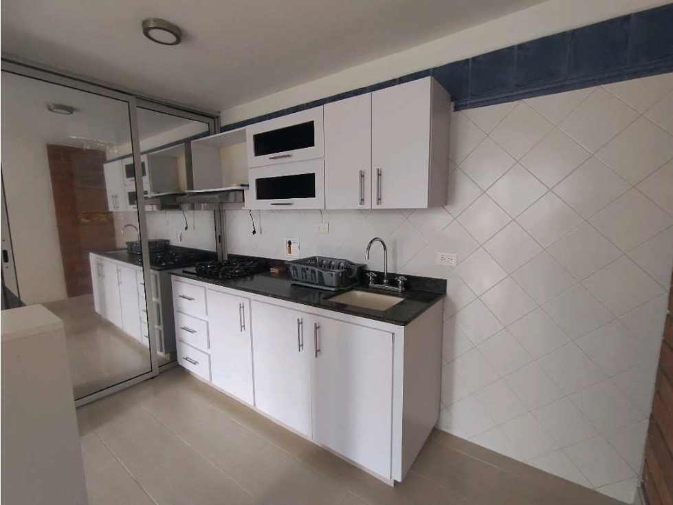 Apartamento en venta en Calasanz, Medellín · foto 4 de 24