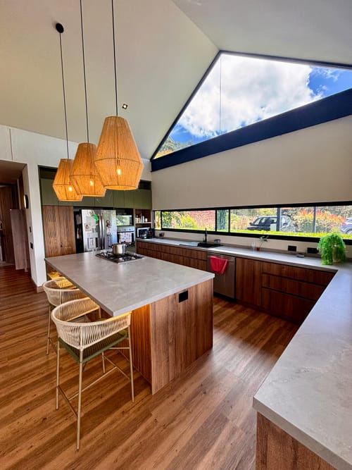 Casa de 5 alcobas en venta en Guamito, La Ceja, 500 m² · foto 2 de 24