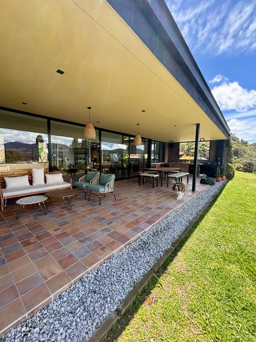 Casa de 5 alcobas en venta en Guamito, La Ceja, 500 m² · foto 8 de 24