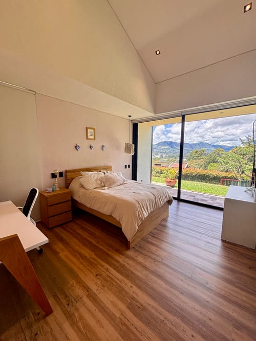 Casa de 5 alcobas en venta en Guamito, La Ceja, 500 m² · foto 22 de 24
