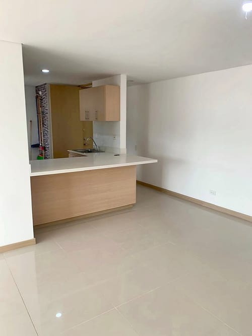 Apartamento de 3 alcobas en venta en Loma De San Jose, Sabaneta, 105 m² · foto 4 de 20