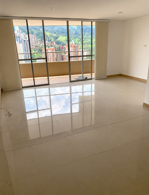 Apartamento de 3 alcobas en venta en Loma De San Jose, Sabaneta, 105 m² · foto 2 de 20