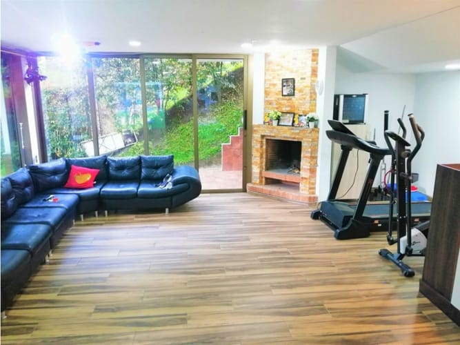 Casa de 4 alcobas en venta en Loma Del Escobero, Envigado, 285 m² · foto 8 de 24