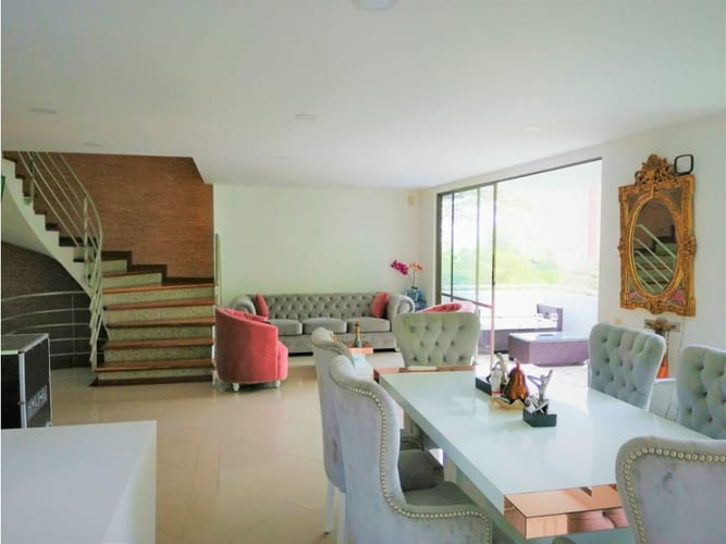 Casa de 4 alcobas en venta en Loma Del Escobero, Envigado, 285 m² · foto 5 de 24