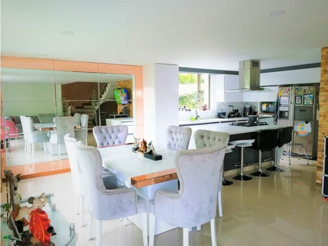 Casa de 4 alcobas en venta en Loma Del Escobero, Envigado, 285 m² · foto 20 de 24