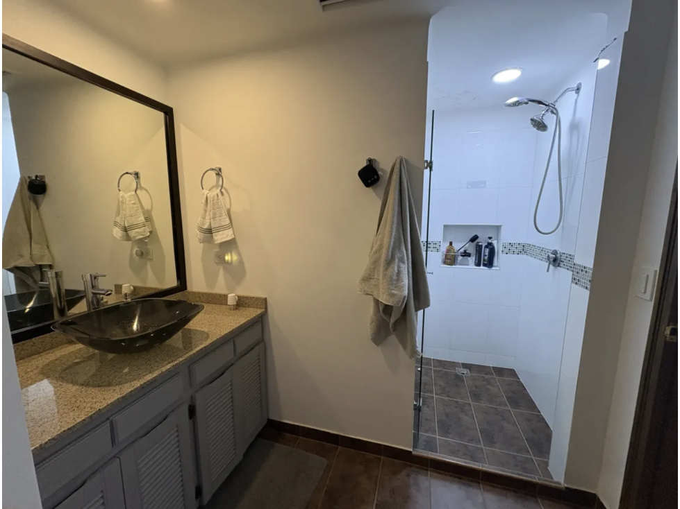 Apartamento en venta en El Poblado, Medellín · foto 14 de 19