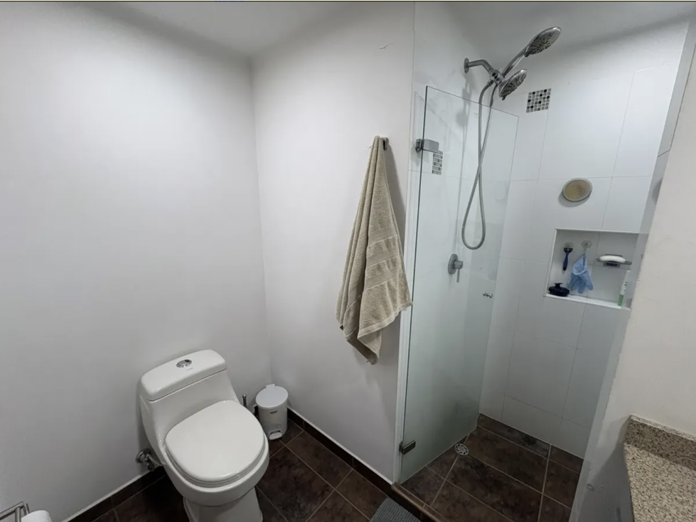 Apartamento en venta en El Poblado, Medellín · foto 17 de 19