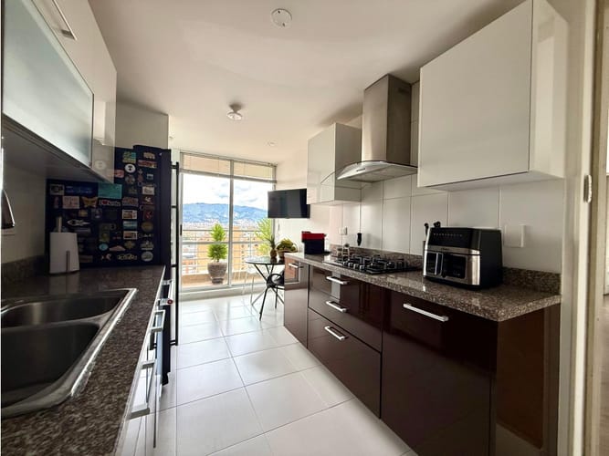 Apartamento de 3 alcobas en venta en Colina Campestre, Bogotá, 138 m² · foto 8 de 24
