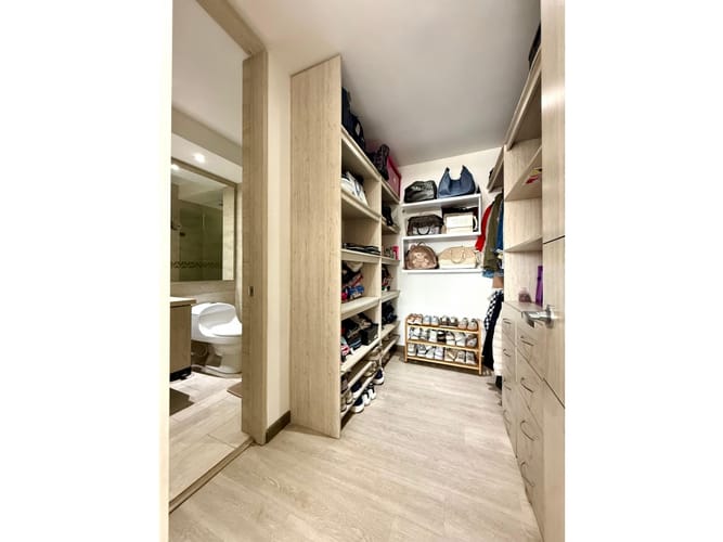 Apartamento de 3 alcobas en venta en Colina Campestre, Bogotá, 138 m² · foto 12 de 24
