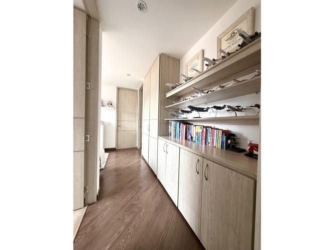 Apartamento de 3 alcobas en venta en Colina Campestre, Bogotá, 138 m² · foto 16 de 24