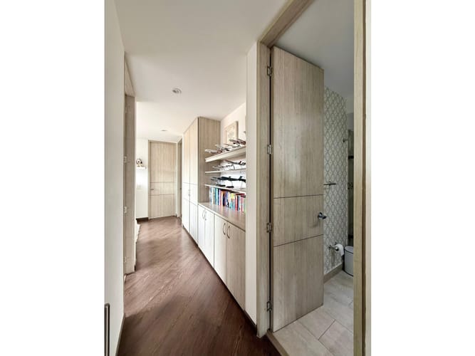 Apartamento de 3 alcobas en venta en Colina Campestre, Bogotá, 138 m² · foto 20 de 24
