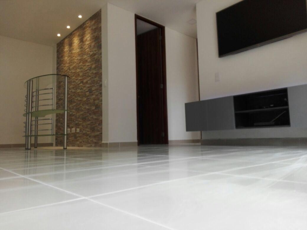 Apartamento en venta en Rodeo Alto, Medellín · foto 2 de 9