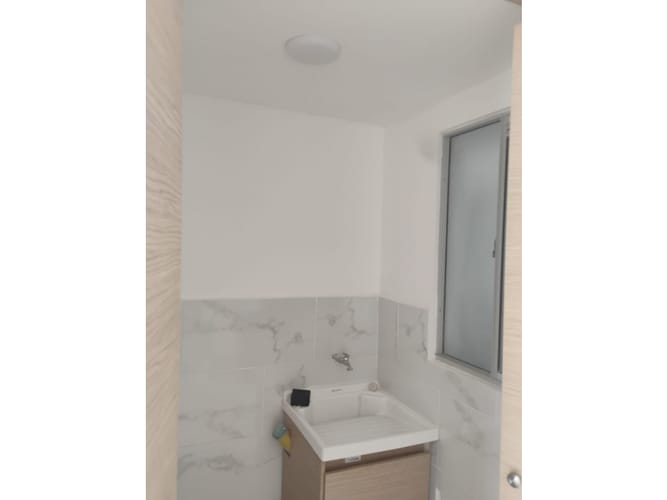 Apartamento de 2 alcobas en arriendo en Las Palmas, Ricaurte, 49 m² · foto 9 de 24