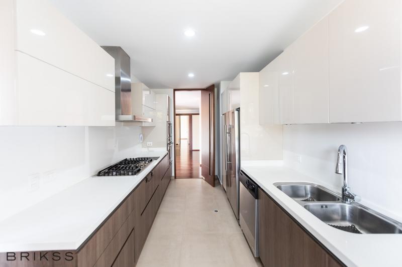 Apartamento en venta en El Refugio, Bogotá · foto 4 de 15