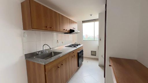 Apartamento en arriendo en Los Balsos, Medellín · foto 3 de 17