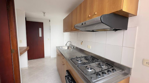 Apartamento en arriendo en Los Balsos, Medellín · foto 4 de 17