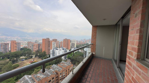 Apartamento en arriendo en Los Balsos, Medellín · foto 6 de 17
