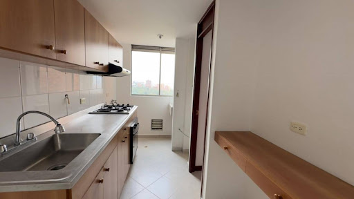 Apartamento en arriendo en Los Balsos, Medellín · foto 8 de 17