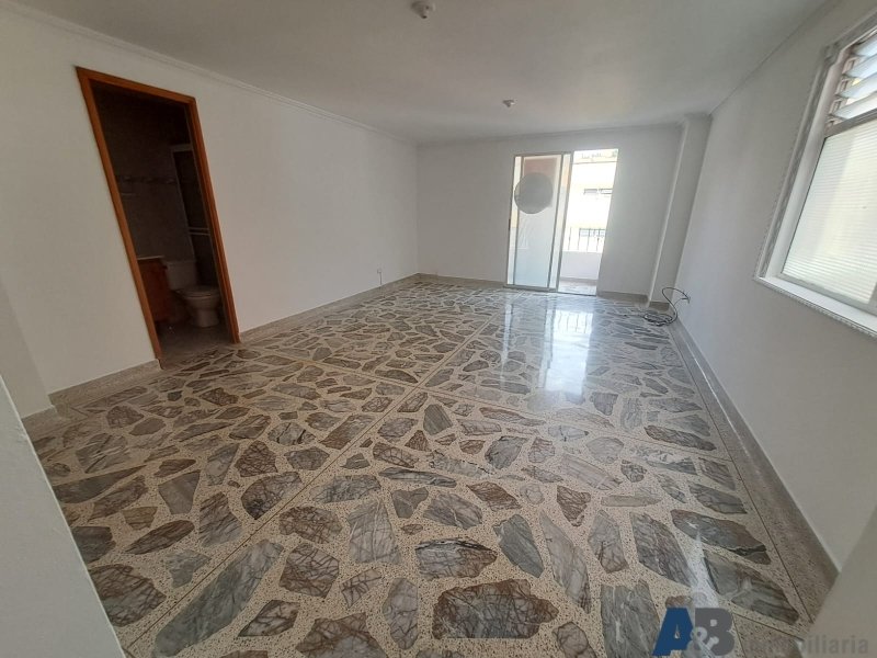 Apartamento en arriendo en El Portal, Envigado · foto 2 de 22