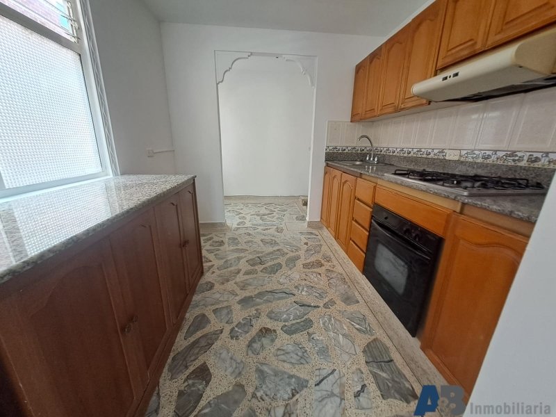Apartamento en arriendo en El Portal, Envigado · foto 5 de 22